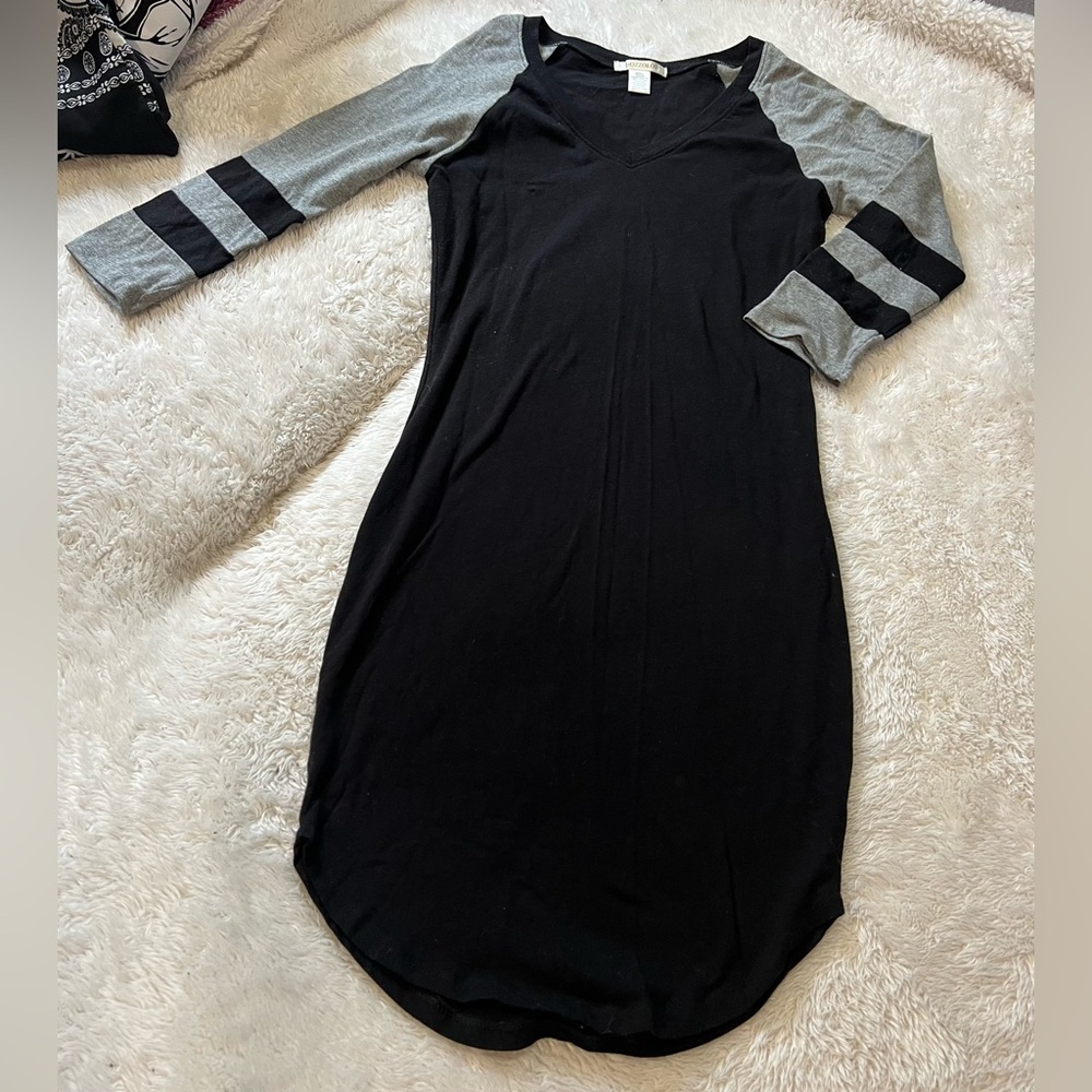 Black and Gray Long Sleeve Dress